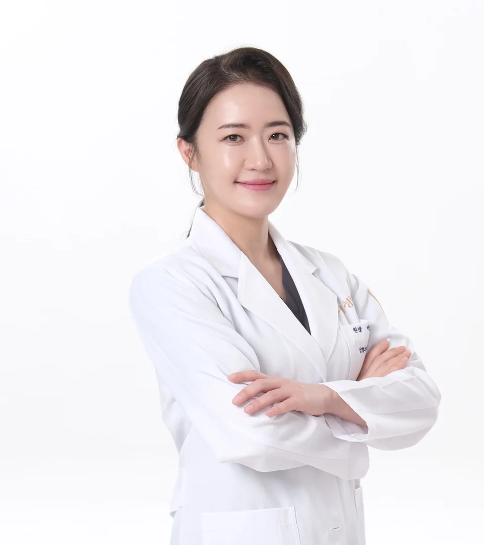 Dr. Eon Ju Park, board-certified plastic surgeon at Banobagi